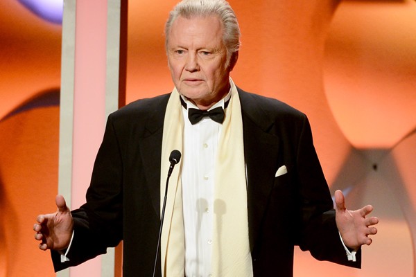 Jon Voight viu em Perdidos na Noite, seu primeiro filme de sucesso, a oportunidade da sua vida. E, por isso, pediu para trabalhar de graça. Acabou recebendo apenas o salário mínimo exigido pelo sindicato. Mas ganhou sua carreira. (Foto: Getty Images)