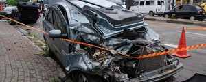 Carro em fuga provoca acidente 
na Zona Leste; 2 ficaram feridos (Peter Leone/ Estadão Conteúdo)