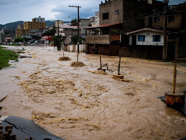 G Chuva Provoca Estragos Em Po Os De Caldas E Pouso Alegre Mg