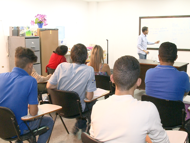 Preparação para concursos em Petrolina (Foto: Reprodução/ TV Grande Rio)