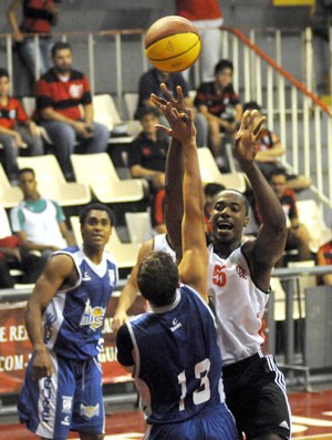 Final carioca Basquete Flamengo e MAcaé (Foto: Andre Durão)