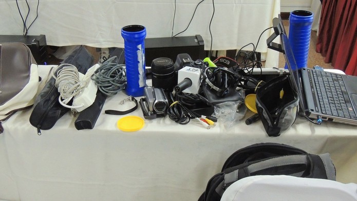 Equipamentos necessários para transmitir vídeo em um estúdio montado na mochila (Foto: Breno Neves/TechTudo) Equipamentos necessários para transmitir vídeo em um estúdio montado na mochila (Foto: Breno Neves/TechTudo)