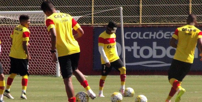 Marinho; Vitória (Foto: GloboEsporte.com) Marinho; Vitória (Foto: GloboEsporte.com)