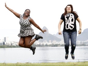Juntas há três anos, Naira Fernandes (à esquerda) e Mayara Monteiro vão se casar no Rock in Rio 2015 (Foto: Felipe Hamower/G1)