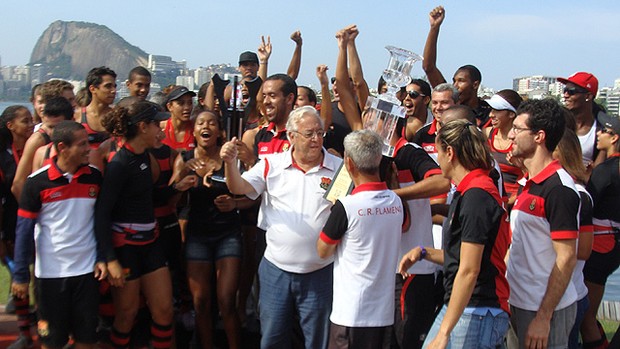 Flamengo festeja vitória na regata na Lagoa Rodrigo de Freitas (Foto: Divulgação/FRERJ)