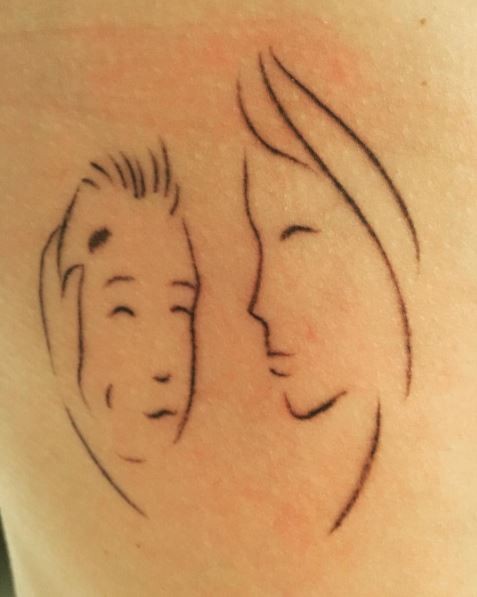 Fernanda Gentil faz tatuagem (Foto: reprodução/instagram)