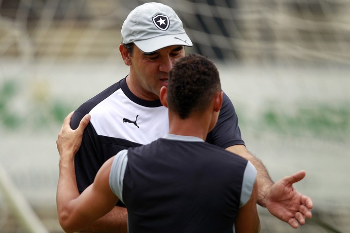 Ricardo Gomes e Neilton Botafogo (Foto: Vitor Silva / SSpress / Botafogo)