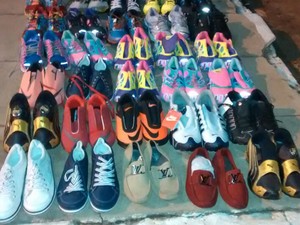 Calçados falsificados foram apreendidos em Floriano (Foto: Polícia Rodoviária Federal)