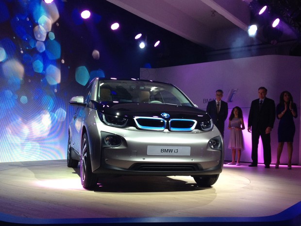 BMW apresenta seu primeiro carro elétrico, o compacto i3 (Foto: Alessandra Corrêa/G1)