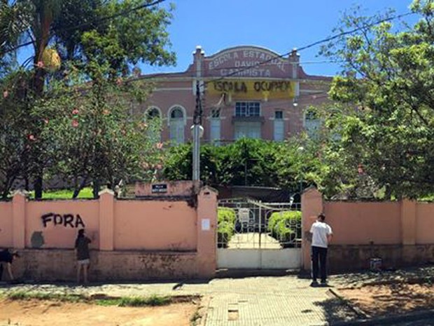 Escola Estadual David Campista está ocupada há 13 dias, desde 18 de outubro; movimento é questionado na Justiça em Poços de Caldas, MG (Foto: Ocupa David Campista/Poços de Caldas)