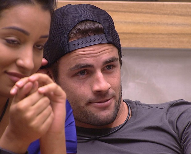 BBB às 22h29m do dia 05/02. (Foto: Big Brother Brasil) BBB às 22h29m do dia 05/02. (Foto: Big Brother Brasil)