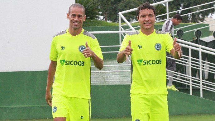 Wendel e Alex Alves - goiás (Foto: Rosiron Rodrigues / Goiás E.C.)