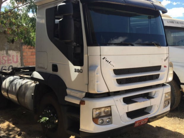 Caminhão foi apreendido em um galpão que pertence ao vereador (Foto: Polícia Civil/Divulgação)