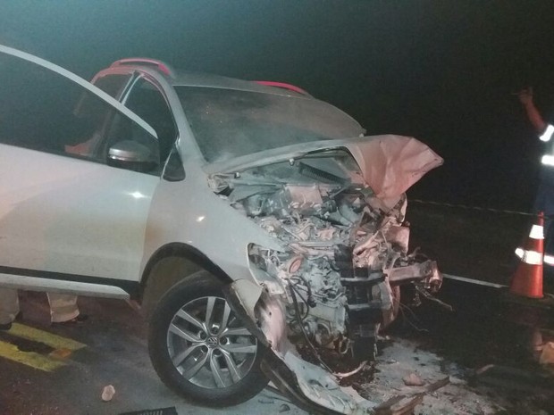 Acidente entre dois carros deixou cinco mortos e três feridos em Palmeira (Foto: Divulgação/Corpo de Bombeiros)