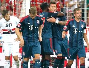 Comemoração do Bayern de Munique contra o São Paulo (Foto: Agência AP)