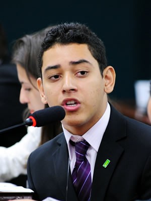 Lucas teve projeto de lei aprovado no Parlamento Jovem (Foto: Assessoria/Câmara Federal)