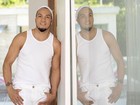 Belo comemora as mudanças de sua vida em 2013 e mostra o corpo enxuto, com 17 quilos a menos