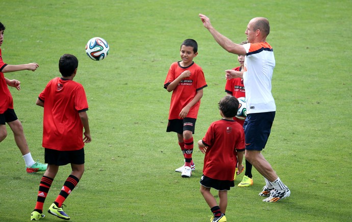 Robben treino Holanda (Foto: André Durão)