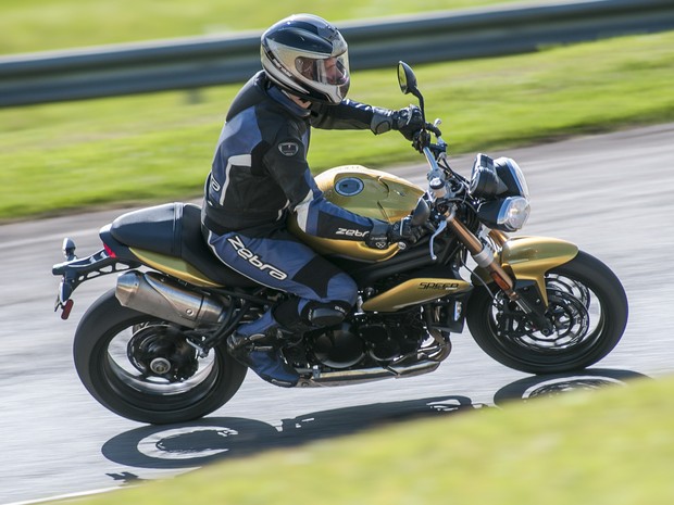 Triumph Speed Triple (Foto: Gustavo Epifanio/G1)