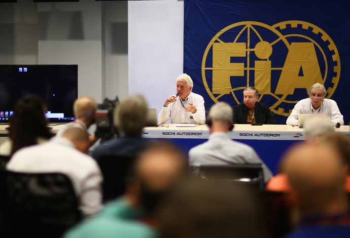 Charlie Whiting e Jean Todt em coletiva de imprensa da FIA em Sochi - GP da Rússia (Foto: Getty Images)