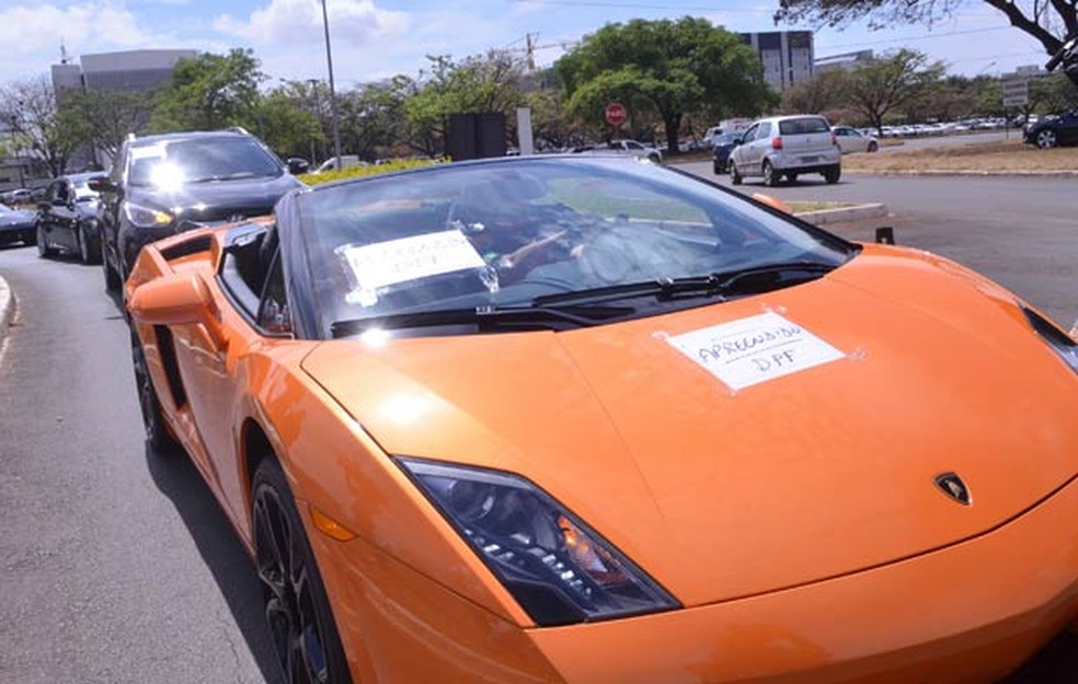 Lamborghini apreendida pela Polícia Federal durante a operação Miquéias, em Brasília (Foto: Elza Fiúza/ABr)