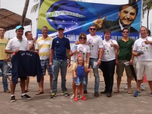 Manifestantes a favor de Bolsonaro em João Pessoa (Foto: Krystine Carneiro/G1)