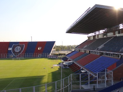 Com estádio vazio, Timão desafia força do San Lorenzo na Argentina
