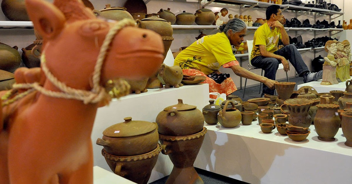 G1 Salão Do Artesanato Homenageia Arte Com Barro Em Campina Grande Notícias Em São João 2014 3780