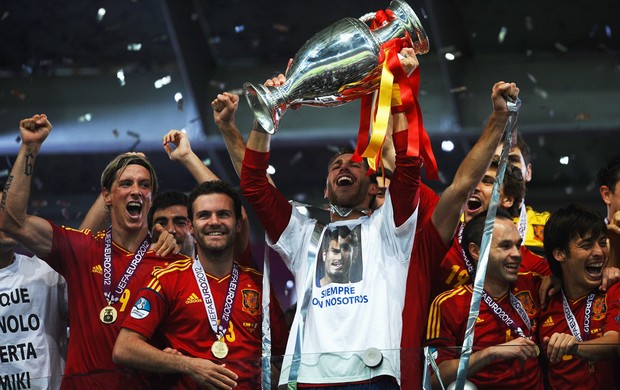 sergio ramos camisa espanha especial campeã eurocopa (Foto: Getty Images)