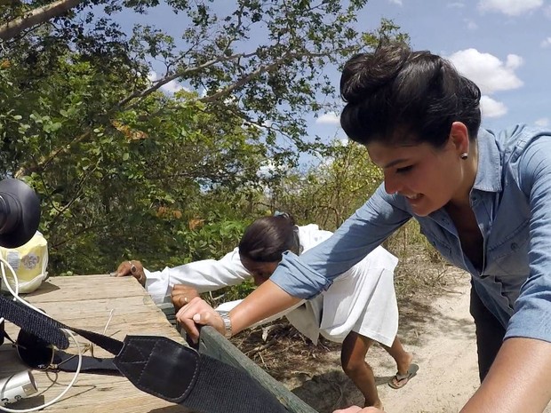 PREP_ Na zona rural de Petrolina, a repórter Danielle Zampollo acompanhou a jornada de sete horas de Jusci Cleide em busca de água (Foto: TV Globo)