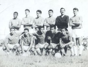 Cruzeiro-RS de 1969, Didi Pedalada terceiro agachado (Foto: Reprodução/Cruzeiro-RS)