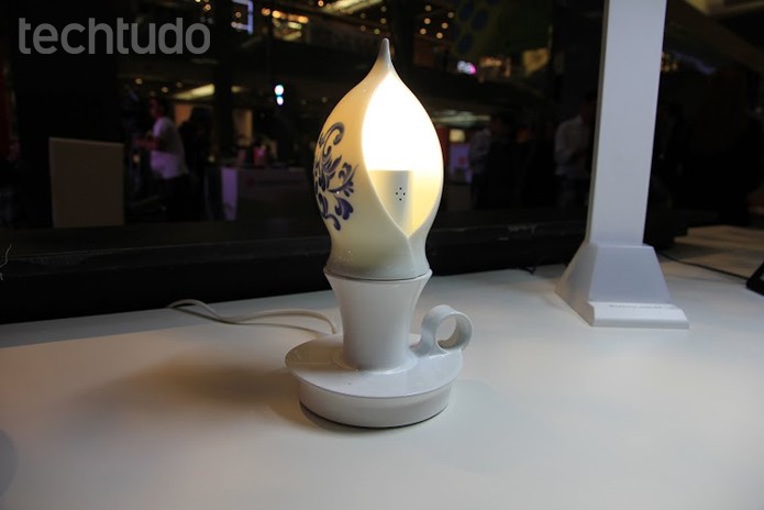 Luz de vela a LED, da marca Wintek (Foto: Larissa Ferrari/TechTudo) Luz de vela a LED, da marca Wintek (Foto: Larissa Ferrari/TechTudo)