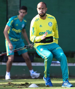 Mesmo pego no doping, Alecsandro é opção do Palmeiras no Dérbi