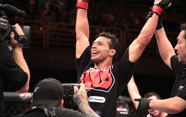 Adriano Martins UFC Goiânia (Foto: Rodrigo Malinverni)