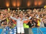 Podolski relembra final da Copa e fãs tietam: 'Volta!'