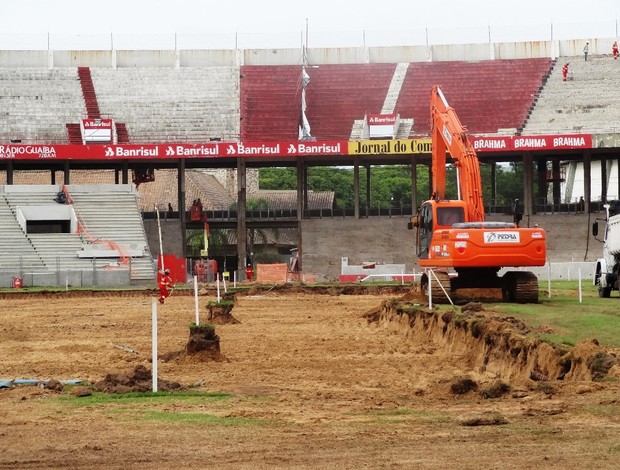 O campo de jogo ficará mais centralizado em relação ao local que está hoje (Foto: Tomas Hammes / GLOBOESPORTE.COM) O campo de jogo ficará mais centralizado em relação ao local que está hoje (Foto: Tomas Hammes / GLOBOESPORTE.COM)