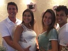 Fernanda Gentil mostra barriguinha ao lado de amiga também grávida