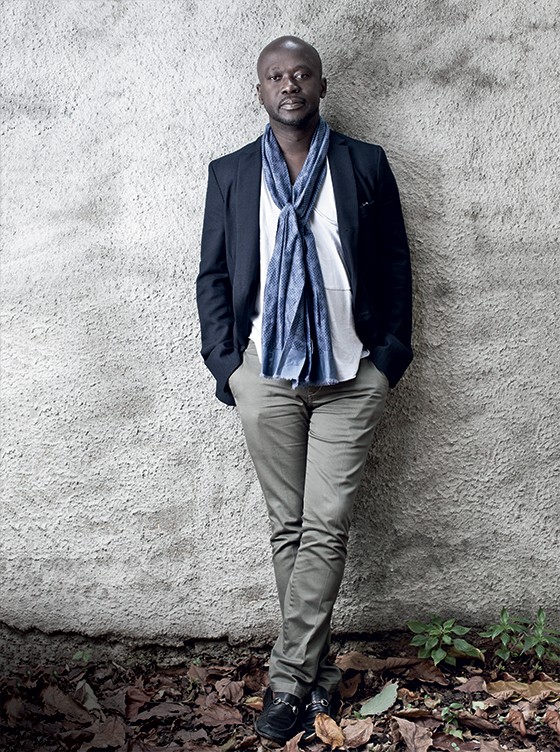 RAÍZES LOCAIS David Adjaye no Museu da Casa Brasileira,  em São Paulo.  “A cidade tem uma natureza fantástica”, diz (Foto: Leticia Moreira/ EPOCA)