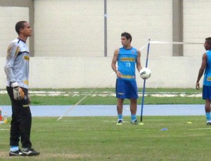 Herrera e Vitor Júnior Botafogo (Foto: André Casado / Globoesporte.com)
