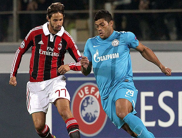 Hulk na partida do Zenit contra o Milan (Foto: EFE)