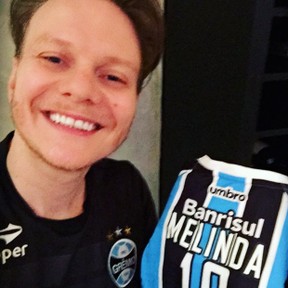Michel Teló comemora título do Grêmio na Copa do Brasil (Foto: Instagram/ Reprodução) Michel Teló comemora título do Grêmio na Copa do Brasil (Foto: Instagram/ Reprodução)