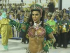 Namoro assumido, beijos e emoção no encerramento do carnaval do Rio