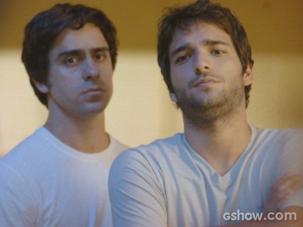 Davi e Ernesto enquadram Zac (Foto: Geração Brasil / TV Globo)