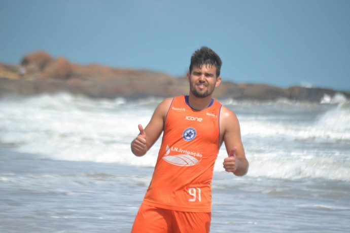 Parnahyba treina na praia (Foto: Didupaparazzo ) Parnahyba treina na praia (Foto: Didupaparazzo )