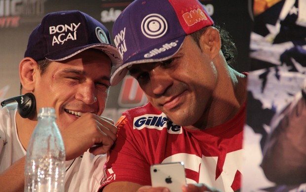 Vitor Belfort e Cezar Mutante, no UFC: Belfort x Henderson (Foto: Rodrigo Malinverni)