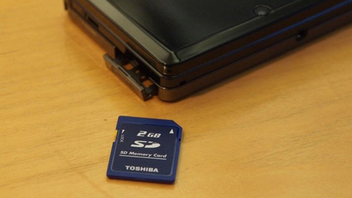 O cartão SD do primeiro 3DS se tornará o cartão padrão do segundo (Foto: GenGAME)