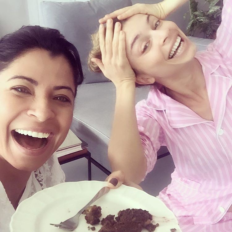 Ana Lima e Grazi tomam café da manhã juntas (Foto: Reprodução Instagram)