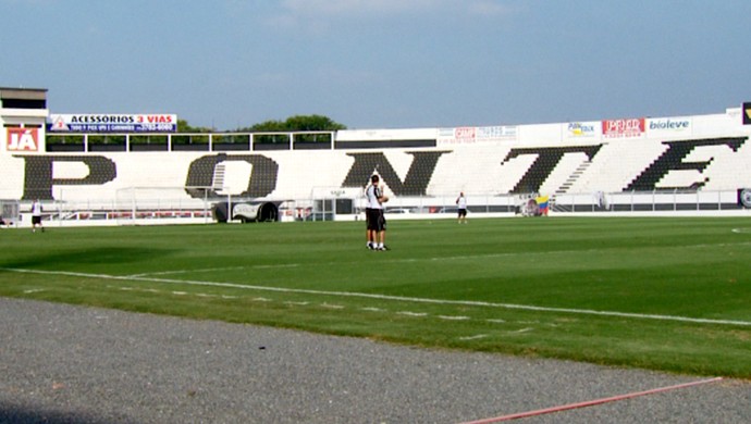 Moisés Lucarelli estádio Ponte Preta (Foto: Carlos Velardi / EPTV)