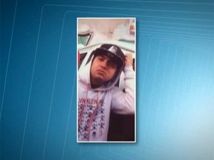 Garçom Alan Moreira Pádua, de 21 anos, desapareceu após cair de ponte no Rio Tietê durante briga em São Paulo (Foto: Reprodução TV Globo)