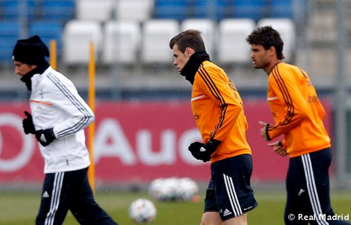 gareth bale willian José Real madrid treino (Foto: Reprodução / Site Oficial do Real Madrid)